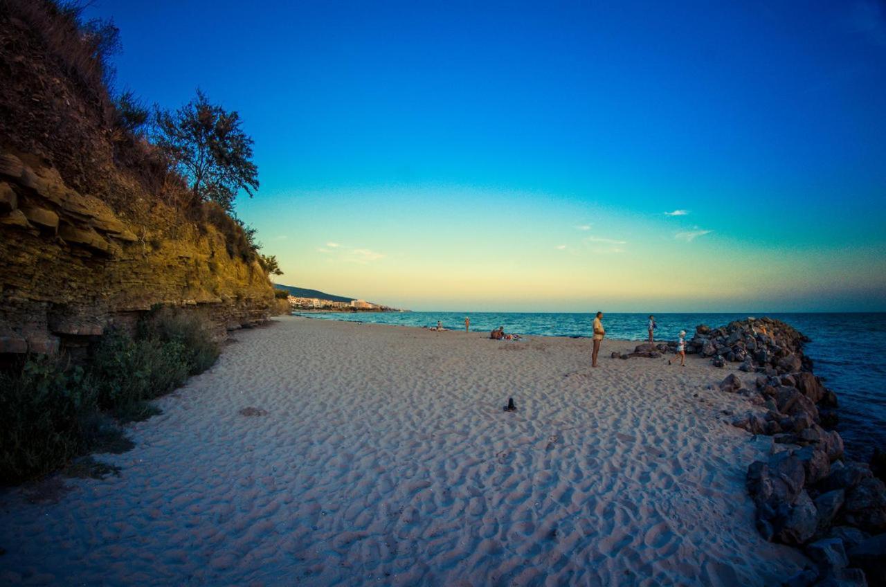 Prestige Fort Beach - Premium Apartments Sveti Vlas Esterno foto
