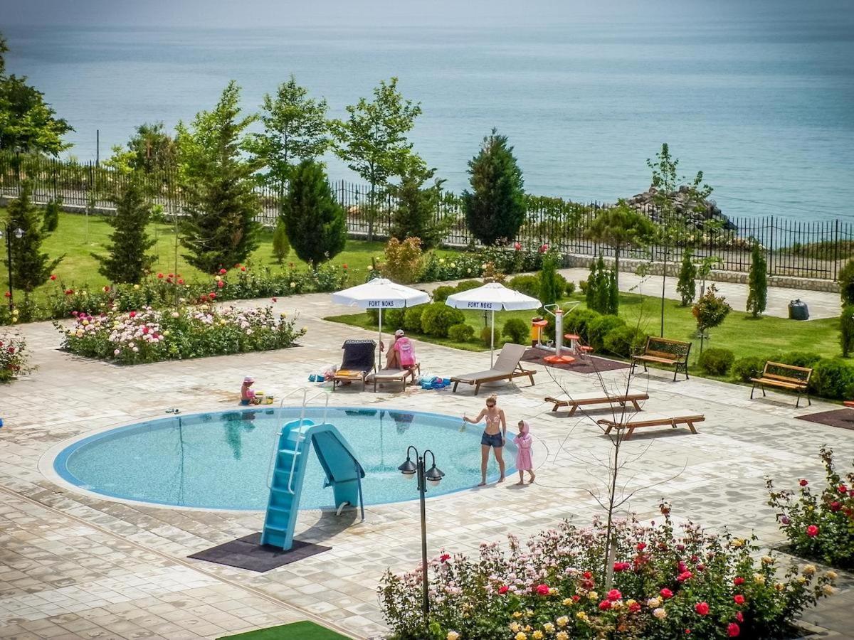 Prestige Fort Beach - Premium Apartments Sveti Vlas Esterno foto