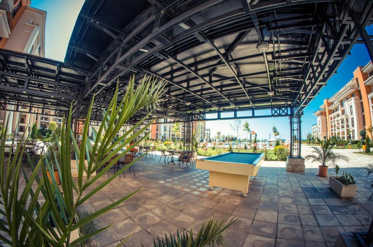 Prestige Fort Beach - Premium Apartments Sveti Vlas Esterno foto