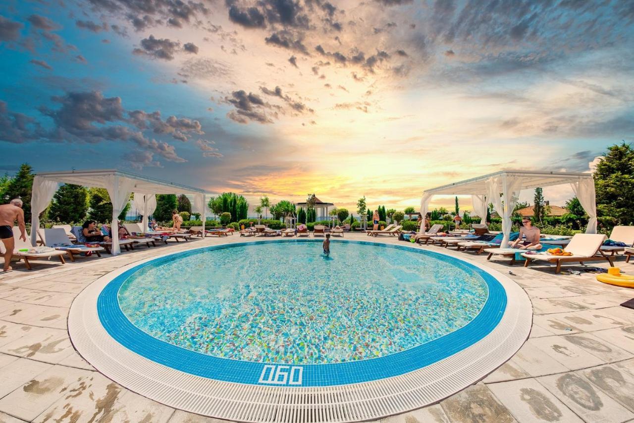 Prestige Fort Beach - Premium Apartments Sveti Vlas Esterno foto